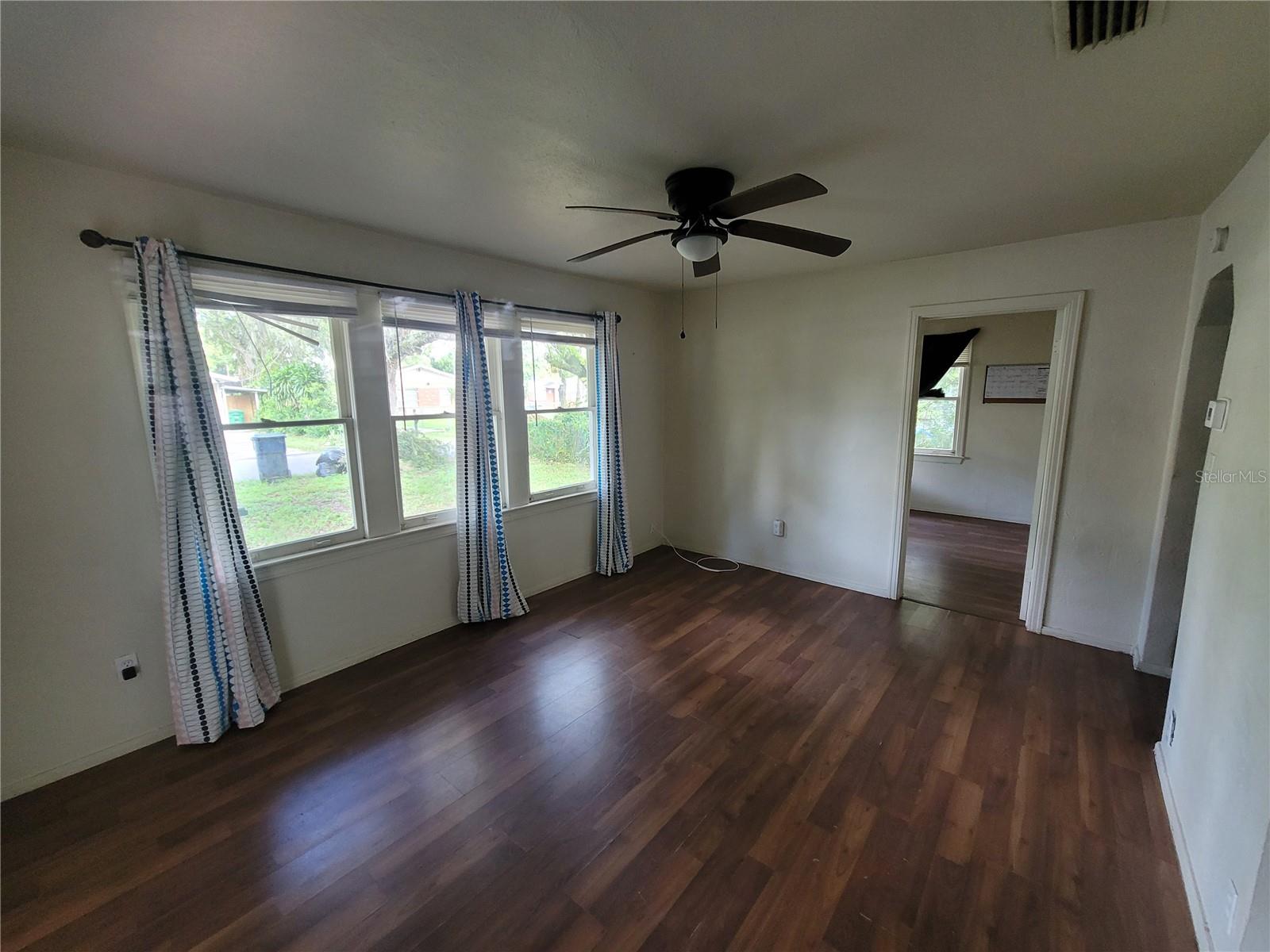 CASA LOMA SUB - Residential Lease