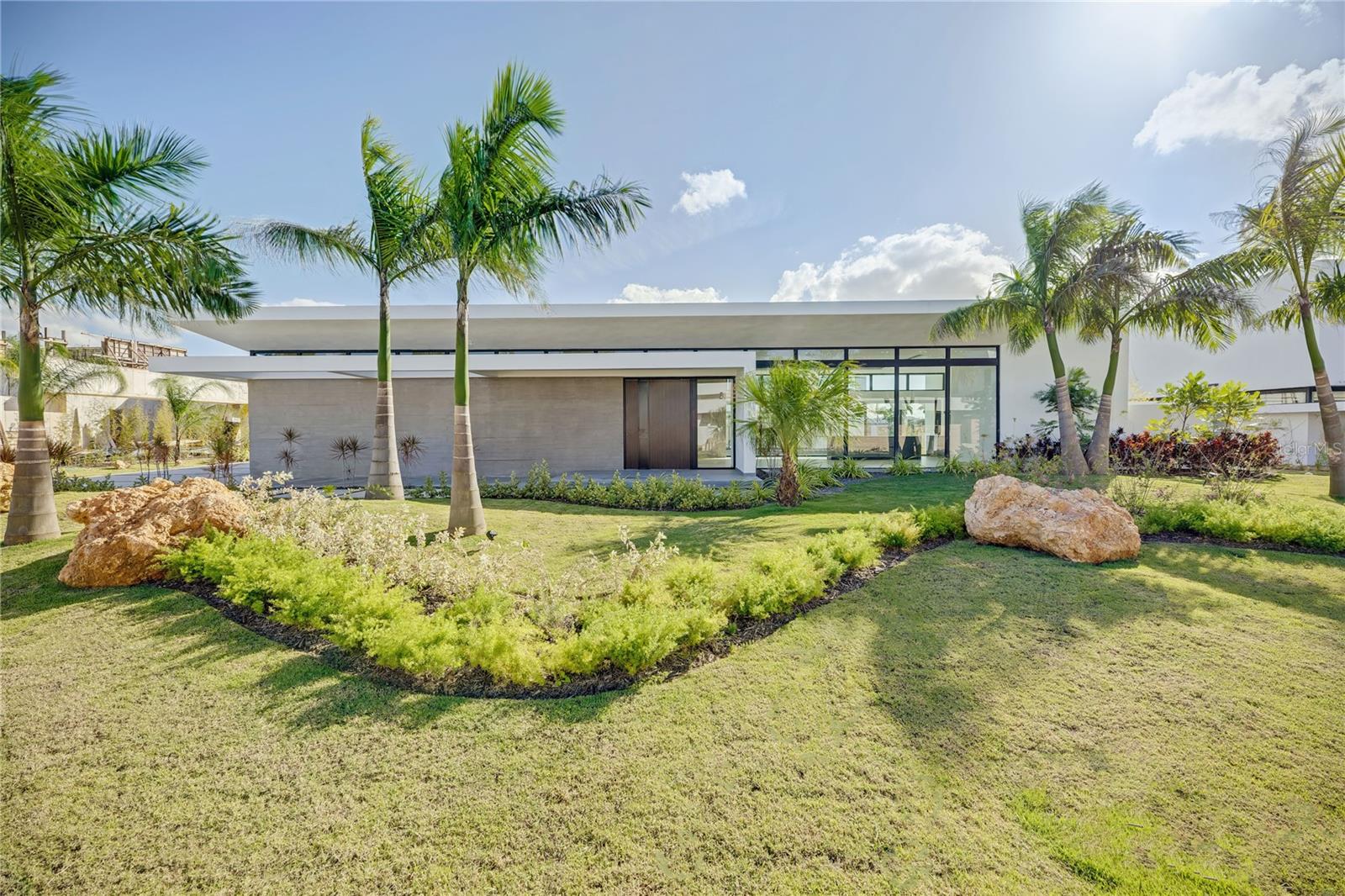 DORADO COUNTRY ESTATES - Residential