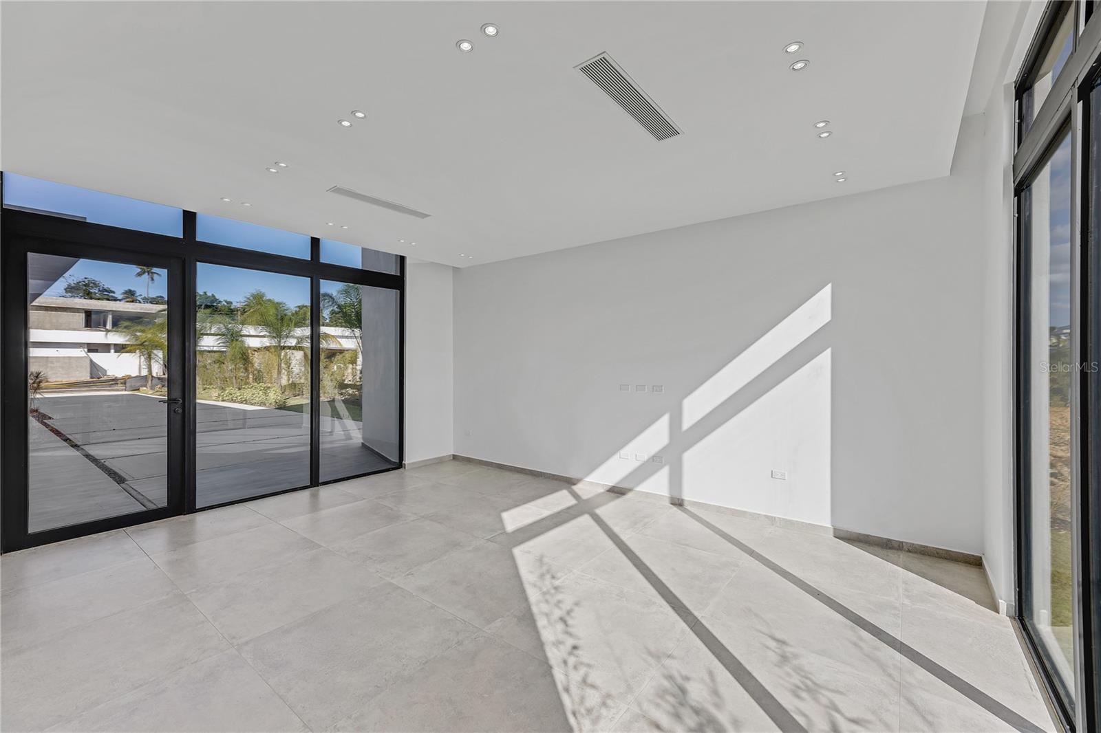 DORADO COUNTRY ESTATES - Residential