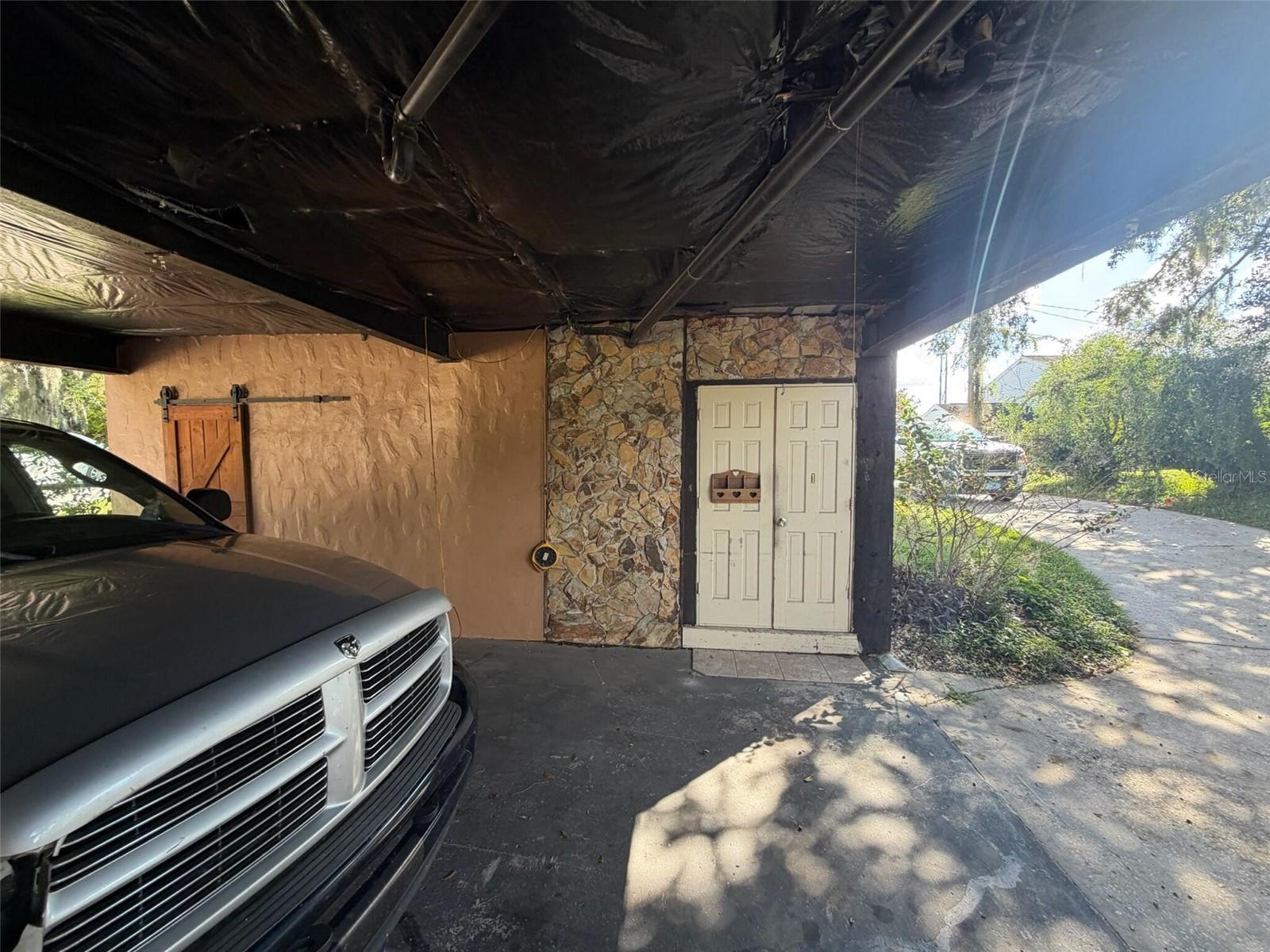 960 LAKE COVE TRAIL