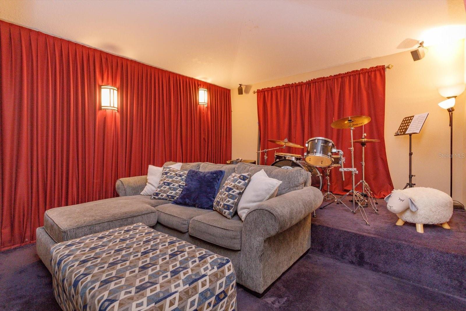 LAKE JESUP WOODS - Residential