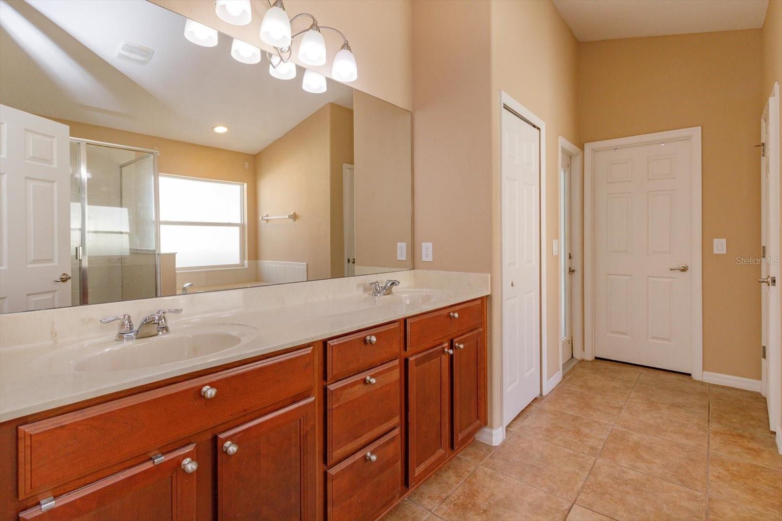 LAKE JESUP WOODS - Residential