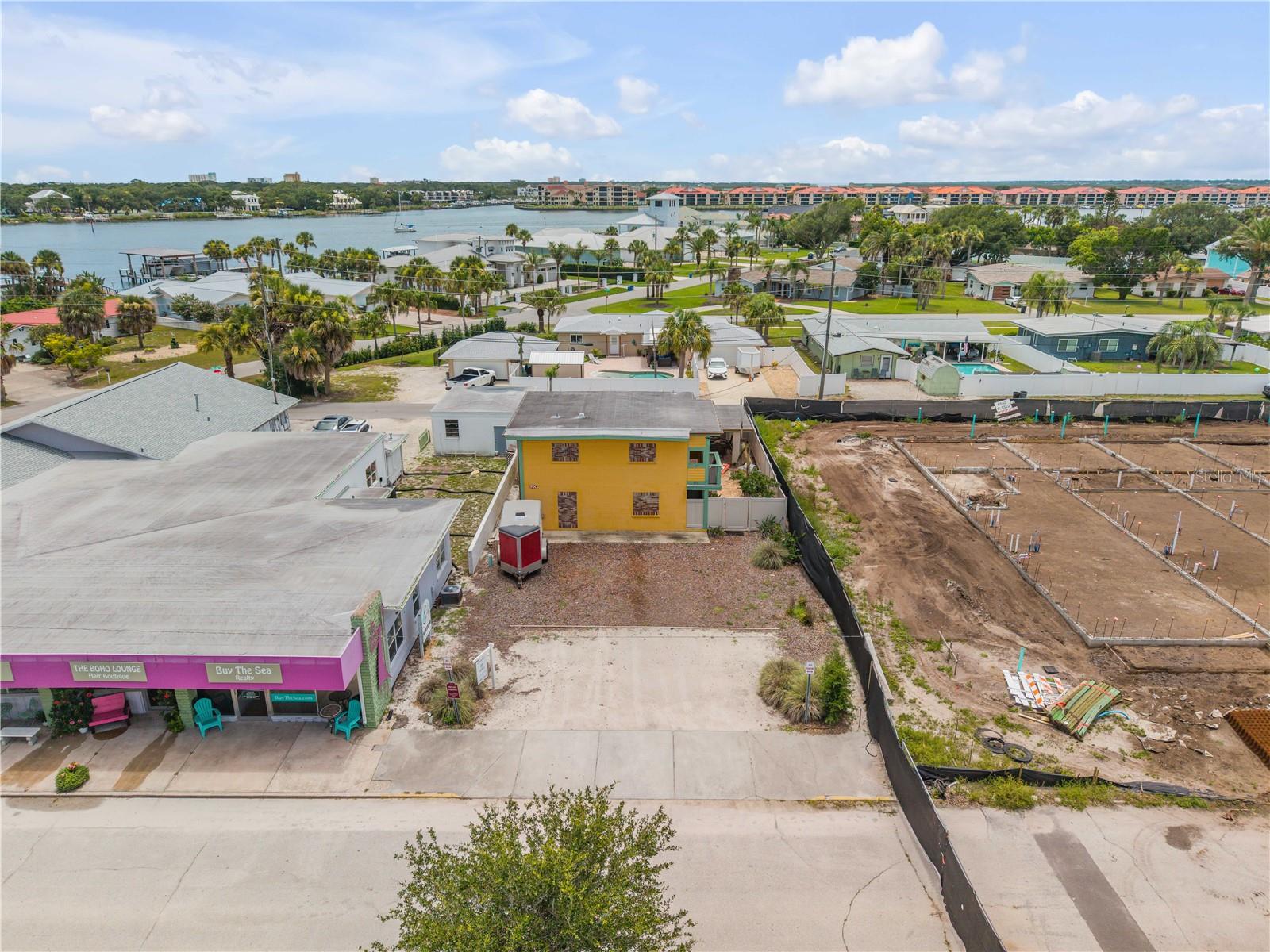 472 N CAUSEWAY