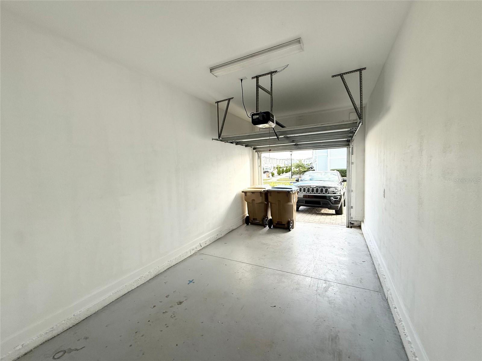 STOREY LAKE TR K - Residential Lease