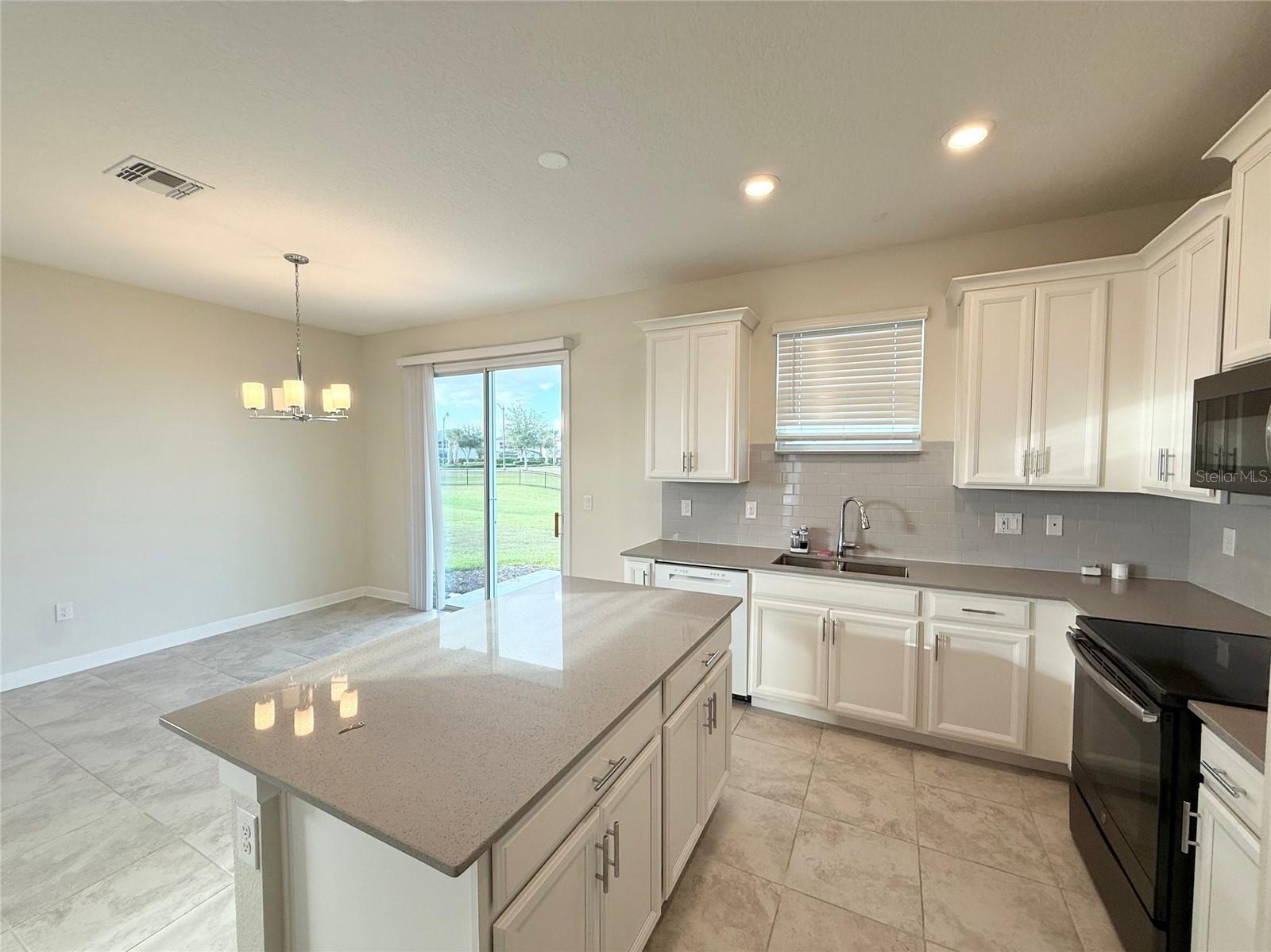 STOREY LAKE TR K - Residential Lease