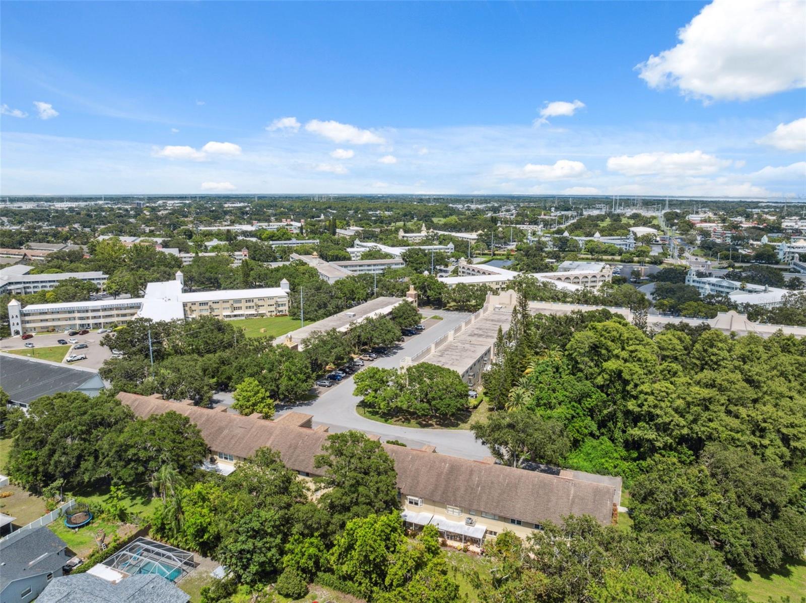 ON TOP OF THE WORLD - Residential