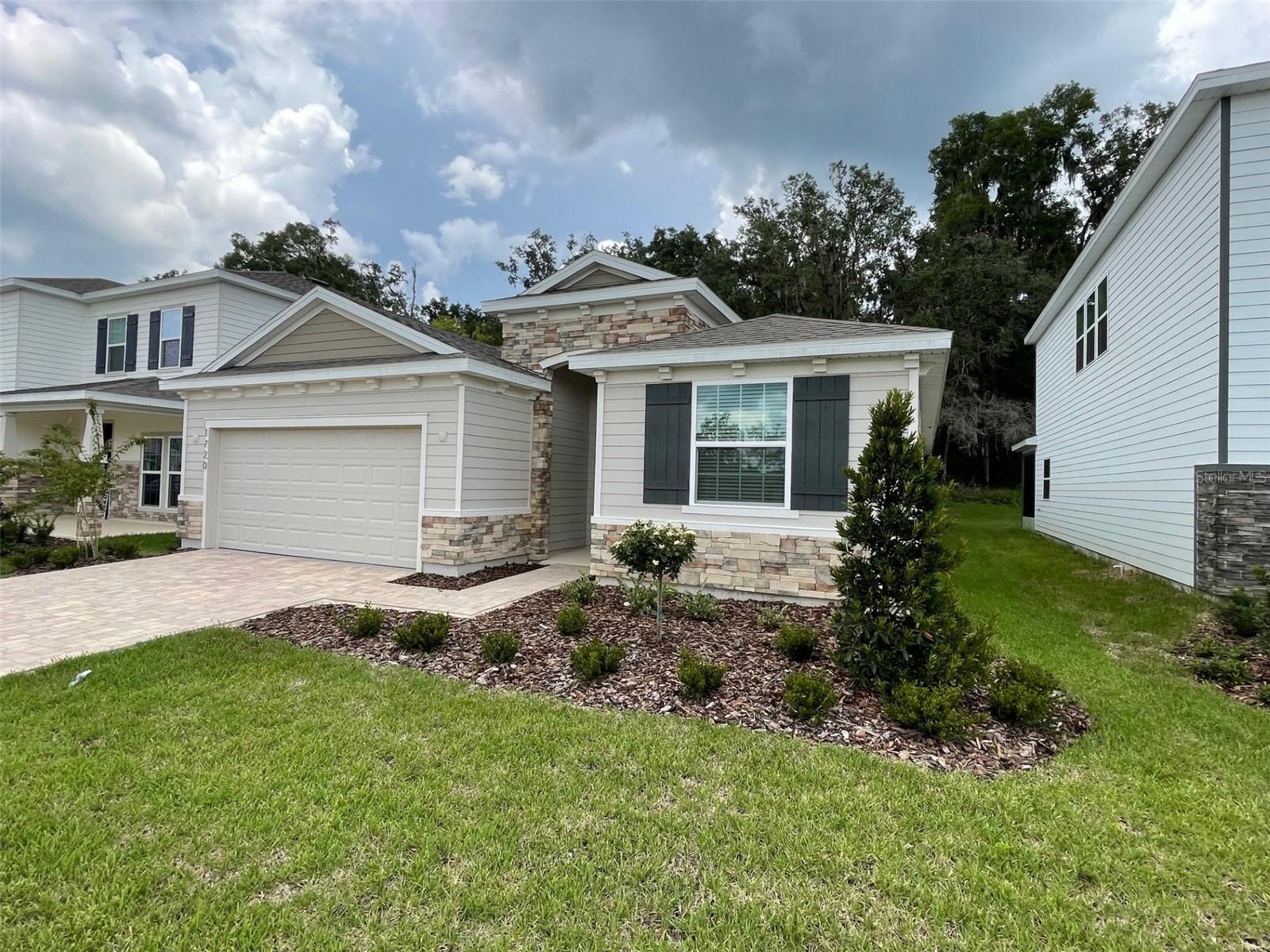 ARBOR GREENS - Residential Lease