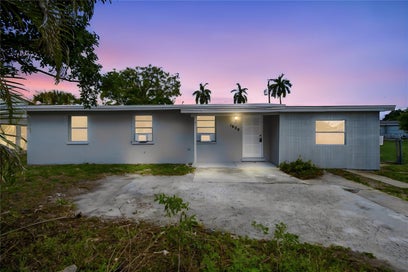 Search Properties for Sale 199 1629 PAWNEE STREET FORT MYERS FL 33916