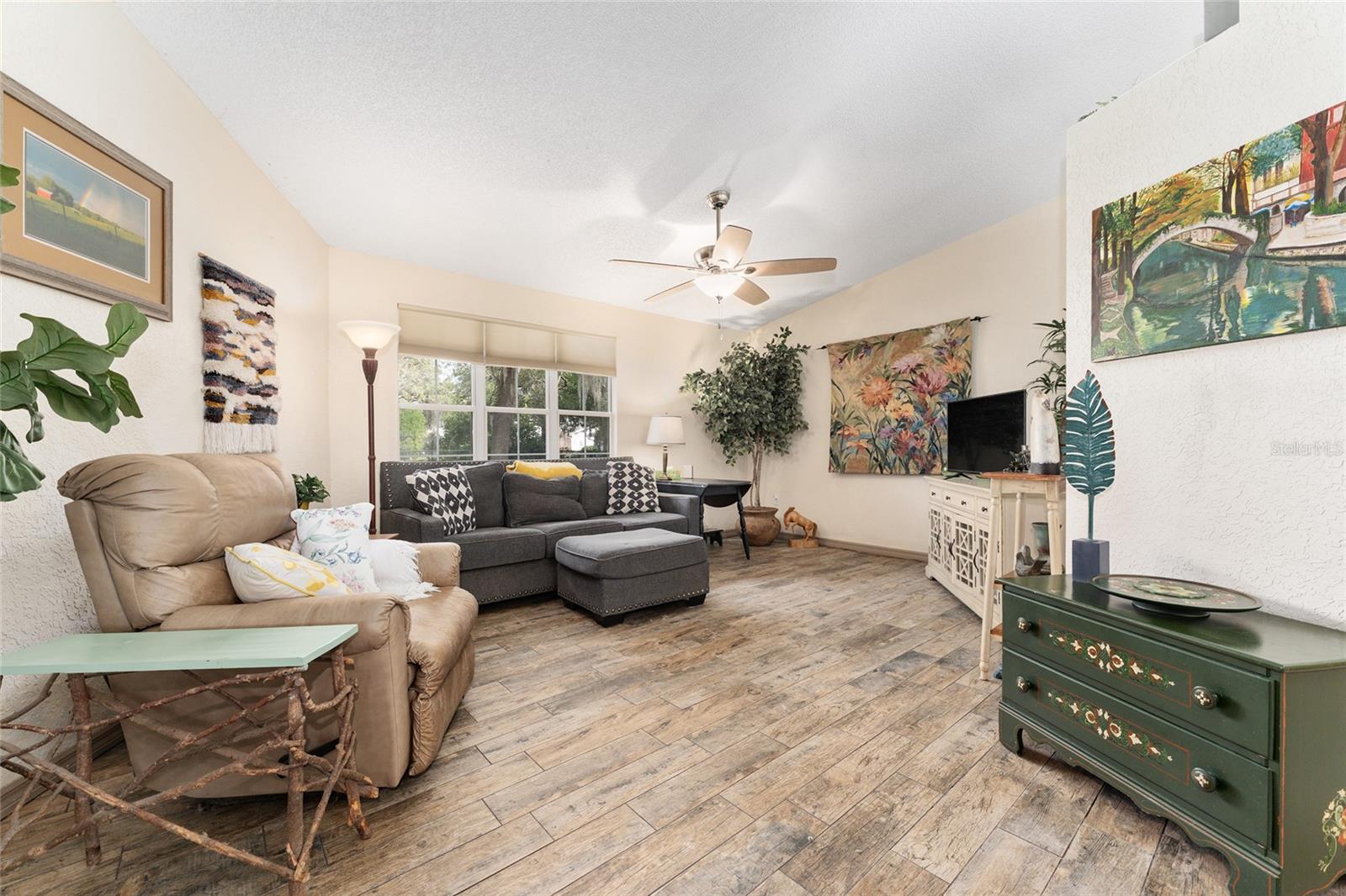 OAK RUN NBRHD 11 - Residential