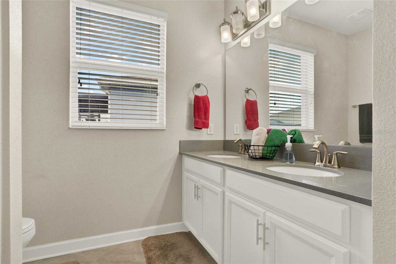 TRADITIONS PH 02 - Residential