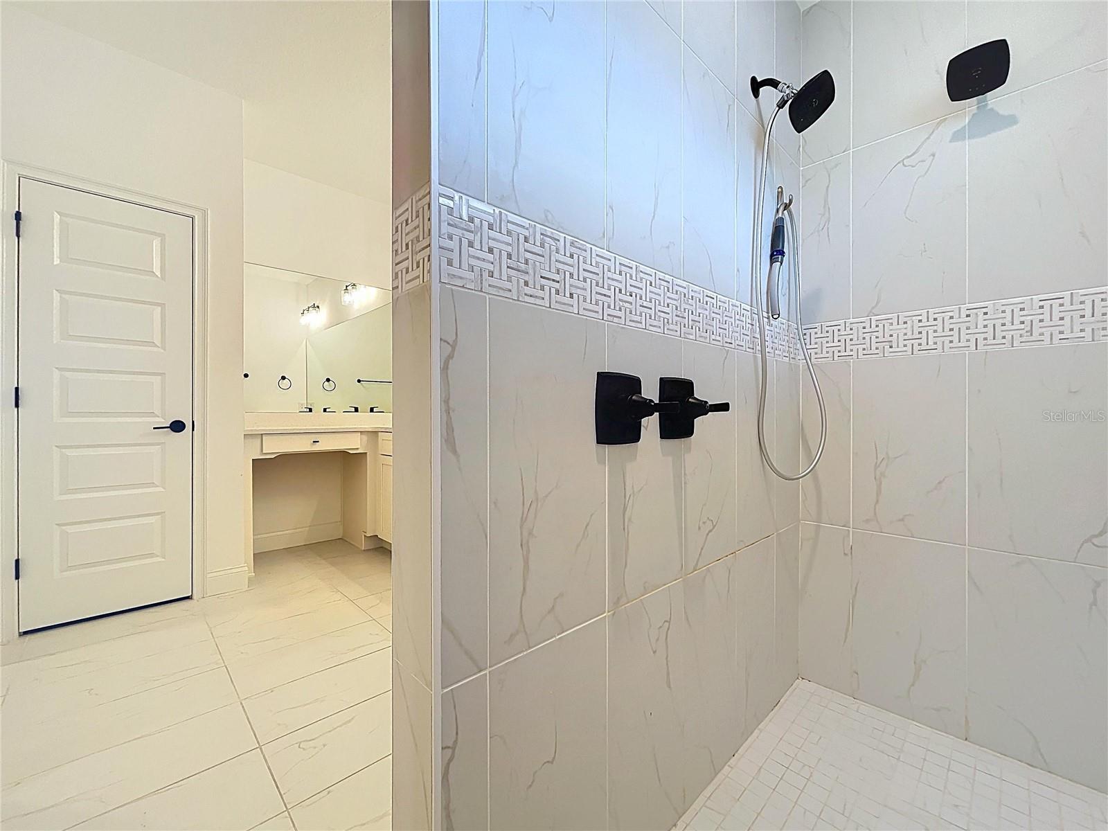 HOLLINGSWORTH TERRACE SUB - Residential