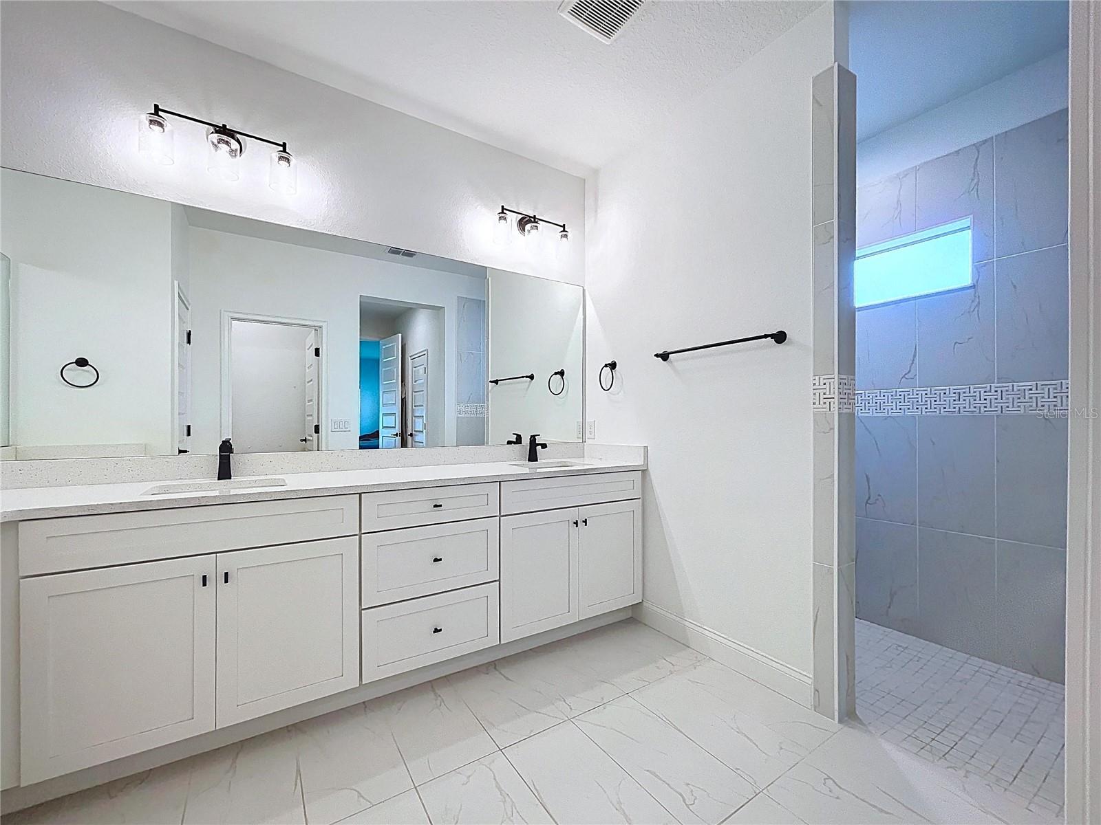 HOLLINGSWORTH TERRACE SUB - Residential