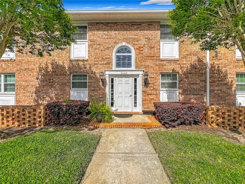 Photo of 4262 Lake Underhill Road #9C7, Orlando, FL 32803 (MLS # O6393319)