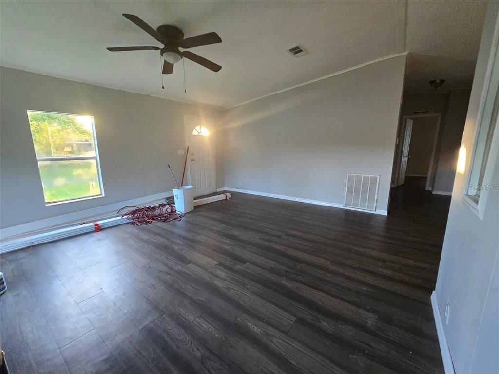 Photo of 208 Pine Tree Trail, Crescent City, FL 32112 (MLS # V4951496)