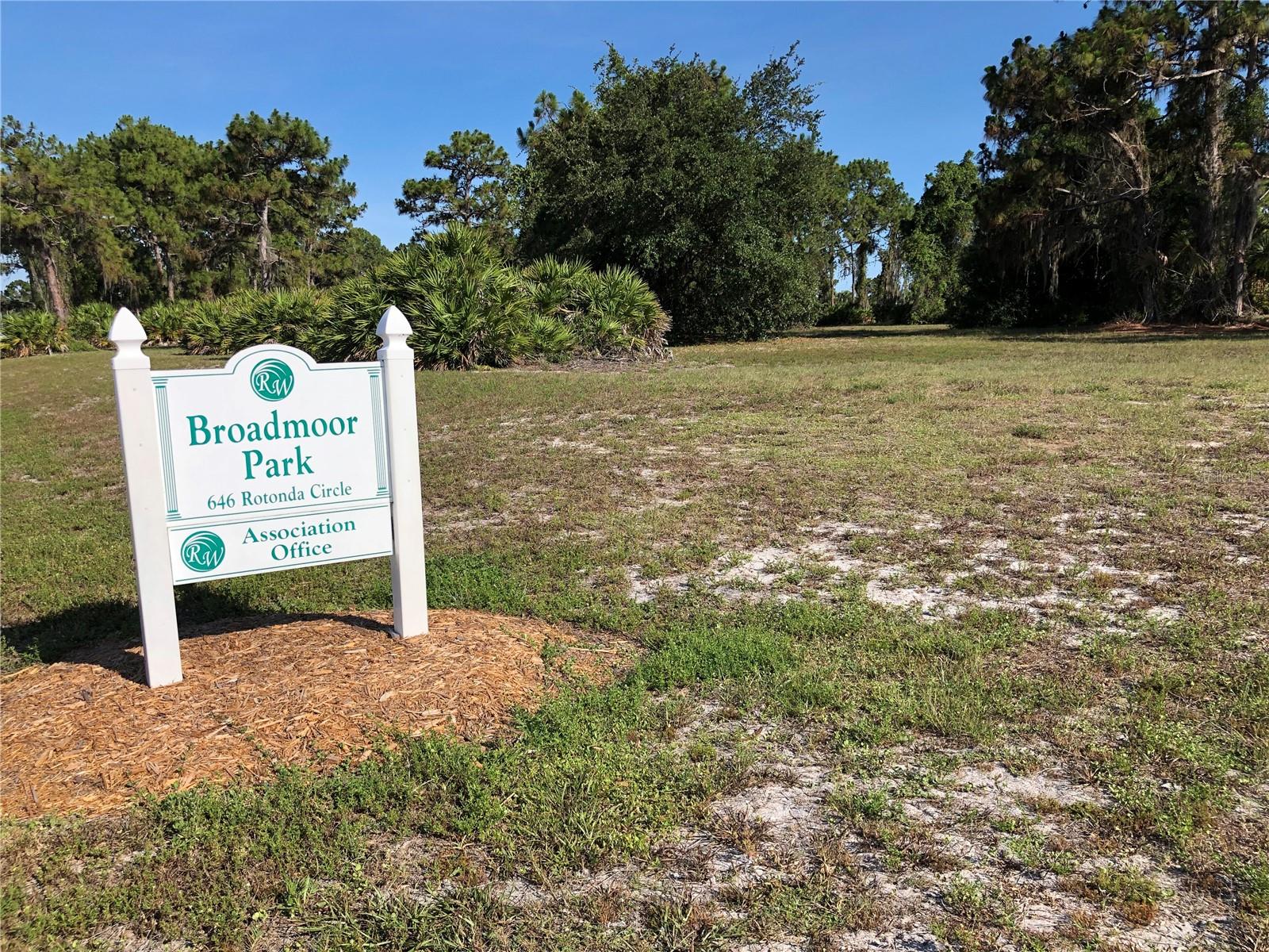 ROTONDA WEST BROADMOOR - Land