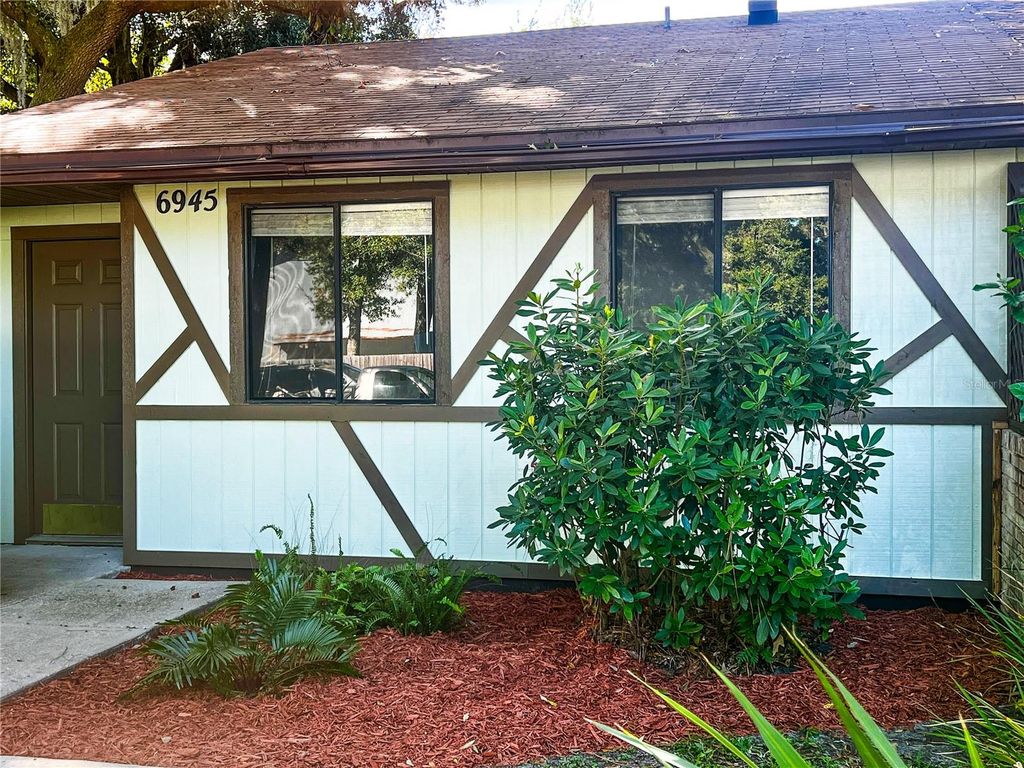 Photo of 6945 SW 21st Lane, Gainesville, FL 32607 (MLS # GC530074)