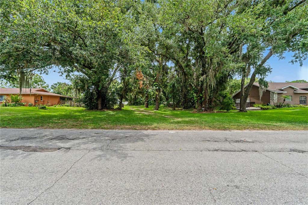 Photo of 22244 Shoreside Drive, Land O Lakes, FL 34639 (MLS # TB8518073)