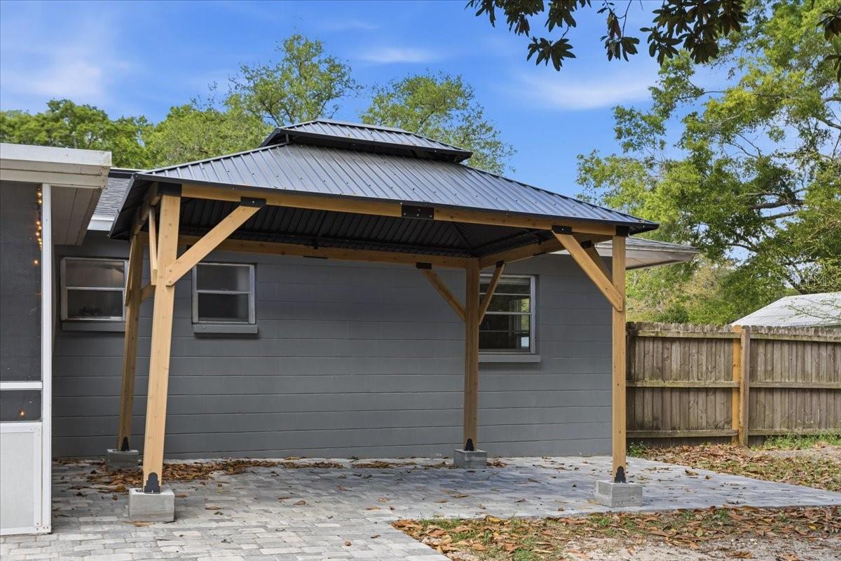 SOUTHSIDE TERRACE - Residential