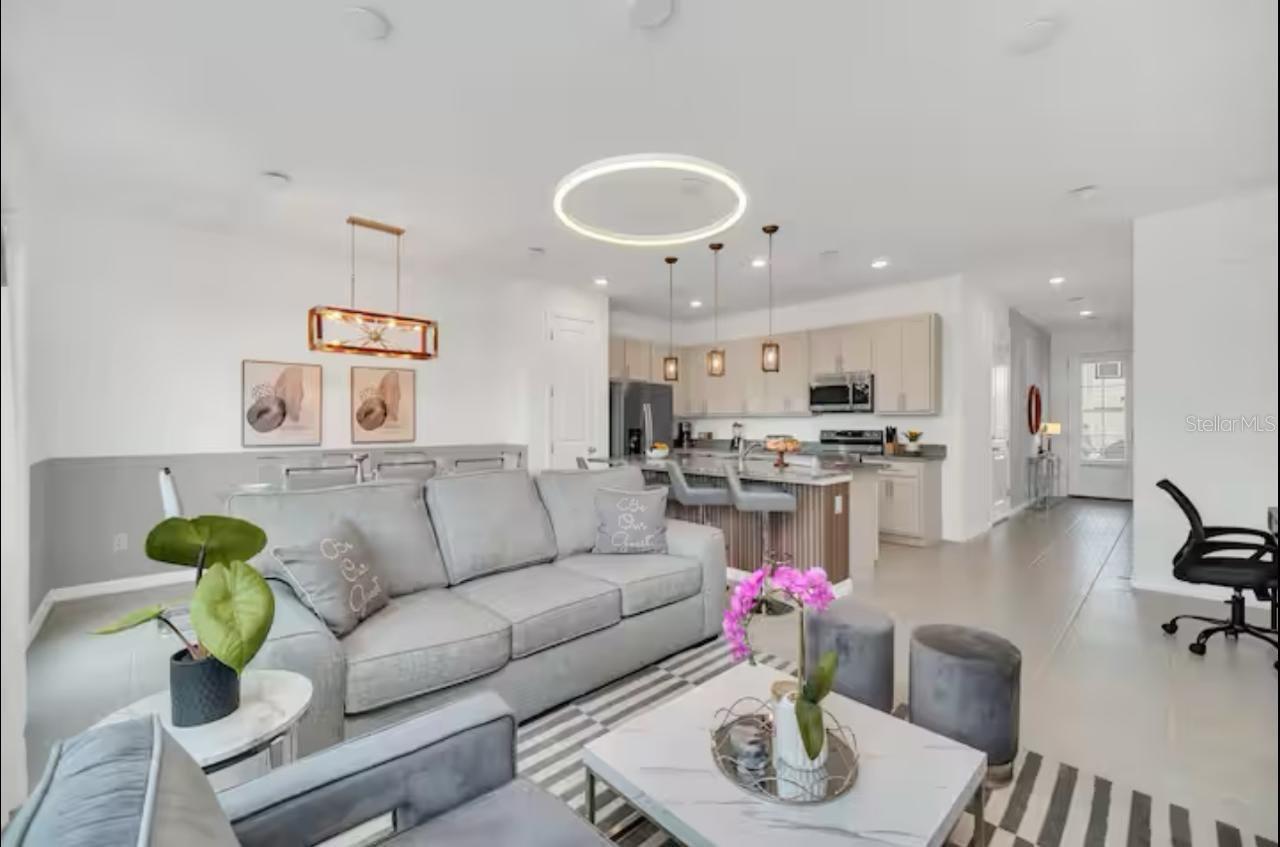 816 LONGBOAT DRIVE