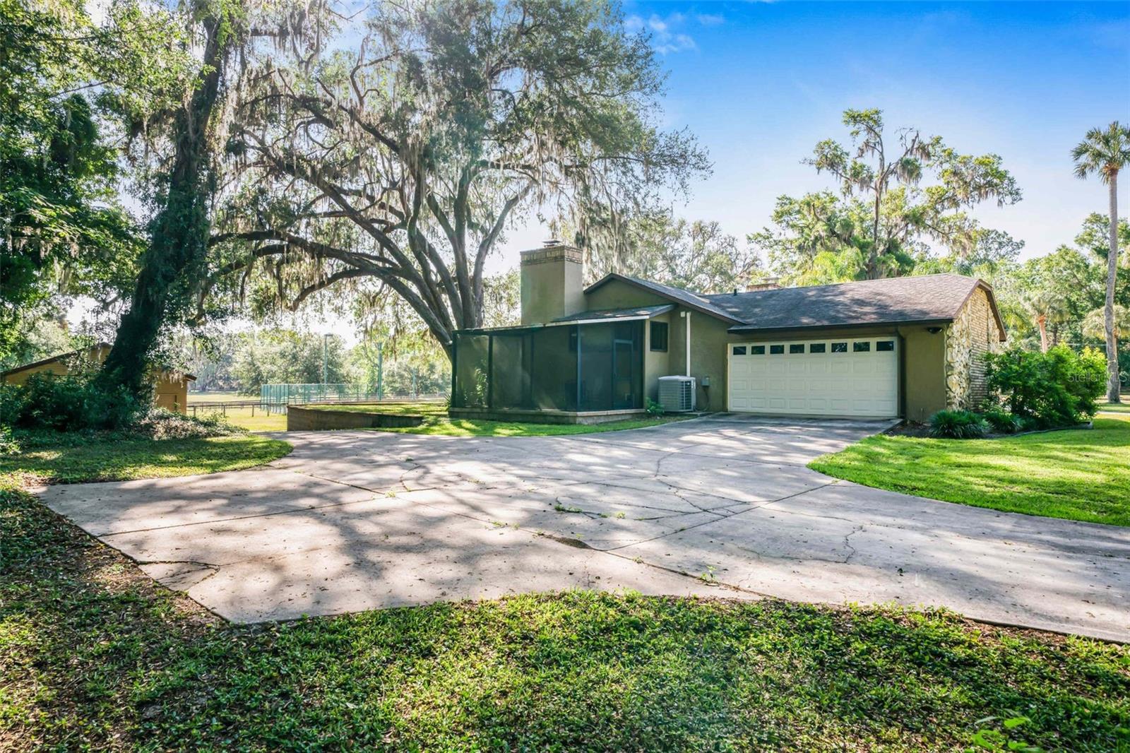 7545 S MAGNOLIA AVENUE