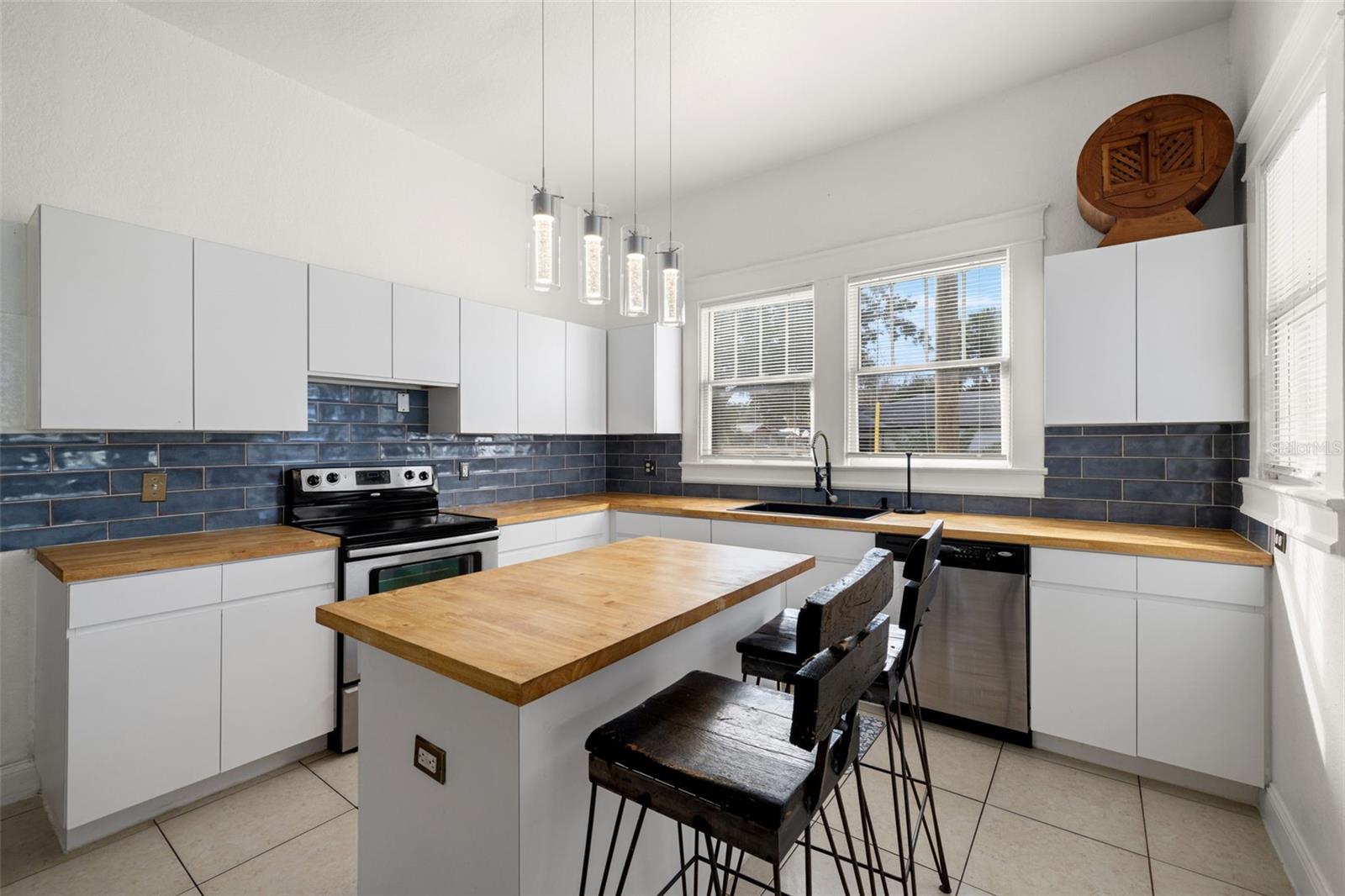 TURMANS EAST YBOR - Residential