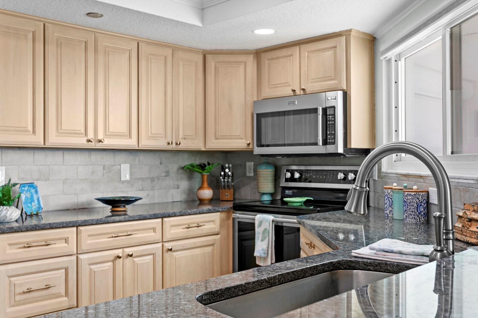 MARINERS LIGHT CONDO - Residential