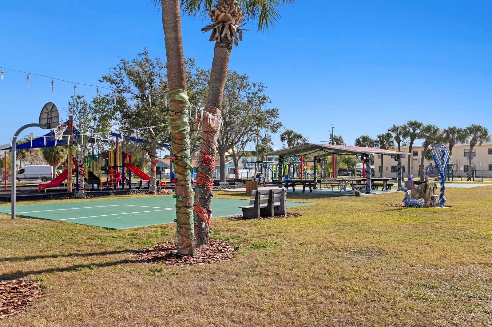 MARINERS LIGHT CONDO - Residential