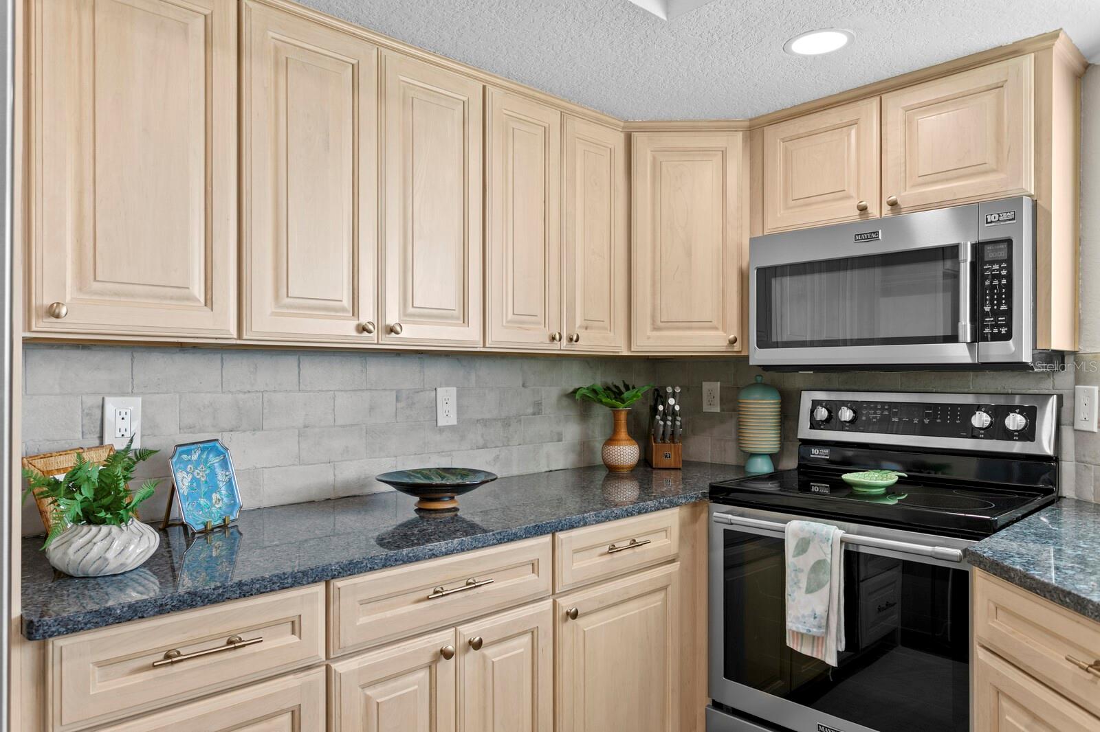 MARINERS LIGHT CONDO - Residential