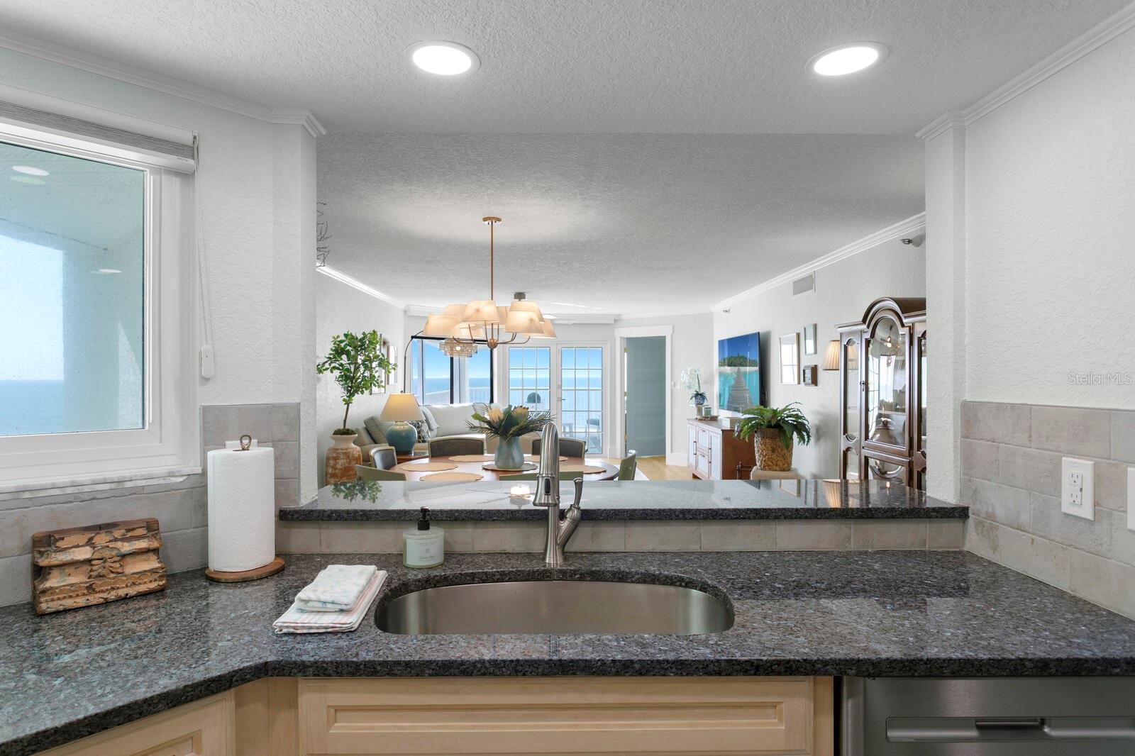MARINERS LIGHT CONDO - Residential