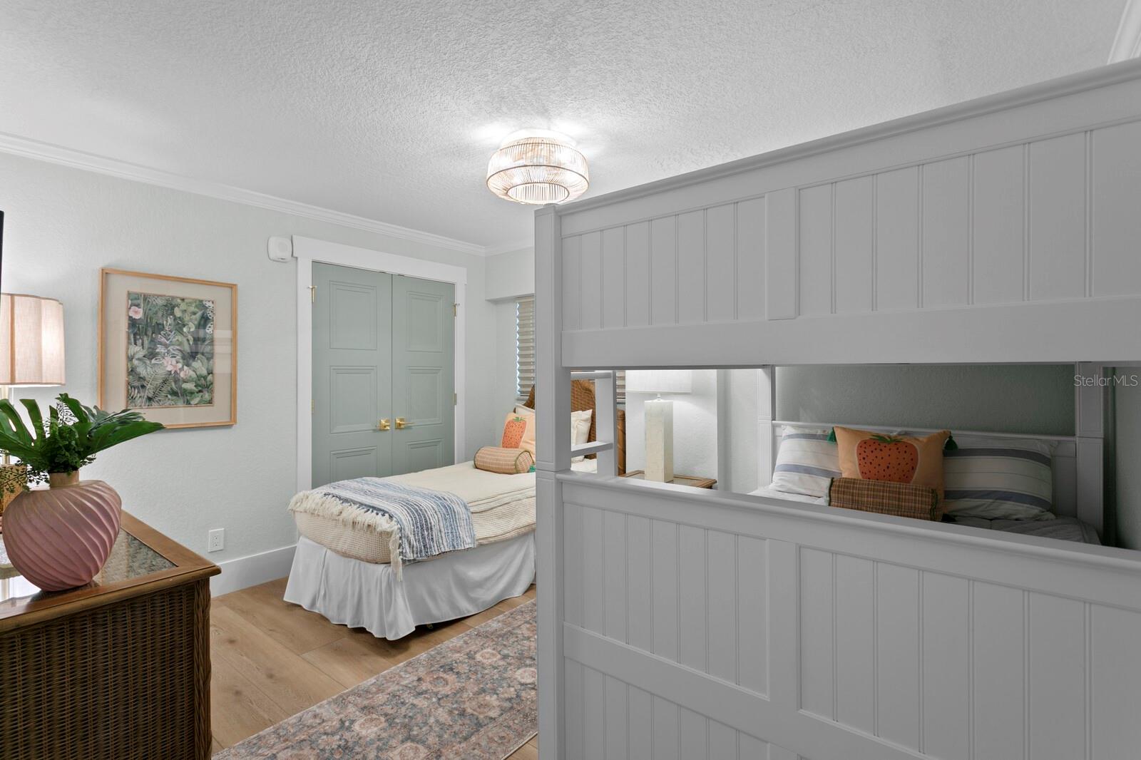 MARINERS LIGHT CONDO - Residential