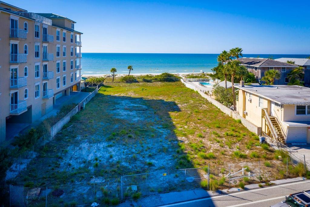 INDIAN ROCK SOUTH SHORE - Land