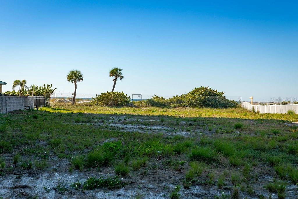 INDIAN ROCK SOUTH SHORE - Land