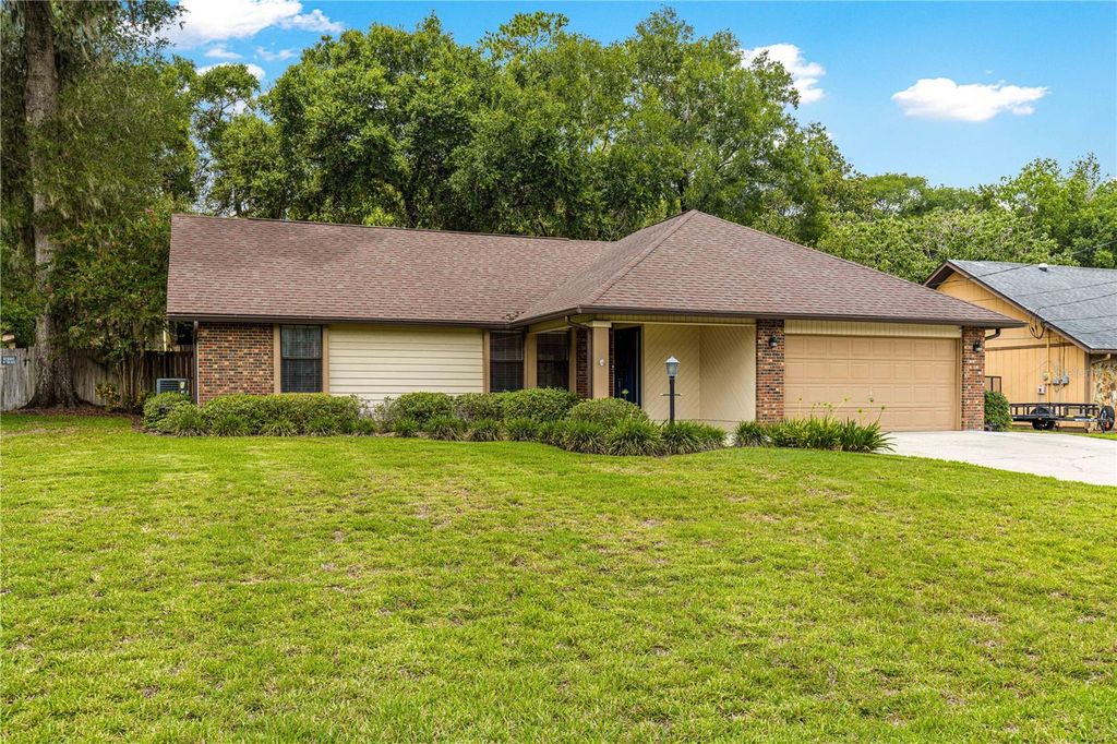 Photo of 4944 SE 40th Terrace, Ocala, FL 34480 (MLS # OM705723)