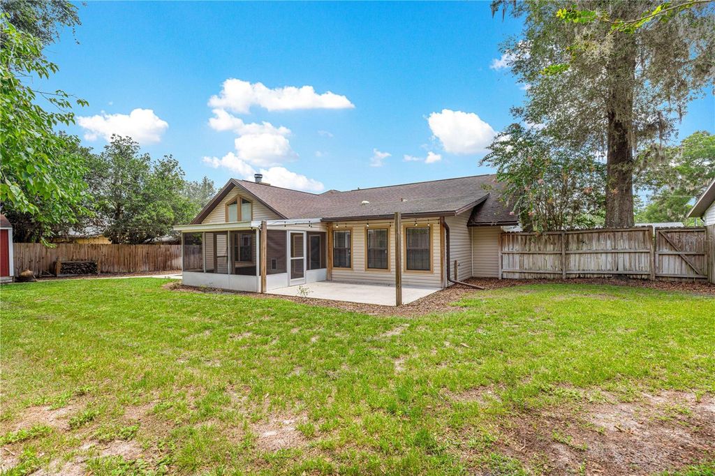 Photo of 4944 SE 40th Terrace, Ocala, FL 34480 (MLS # OM705723)