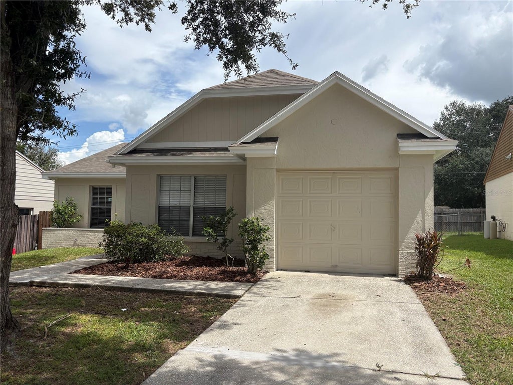 Photo of 432 Regal Park Drive, Valrico, FL 33594 (MLS # TB8550202)