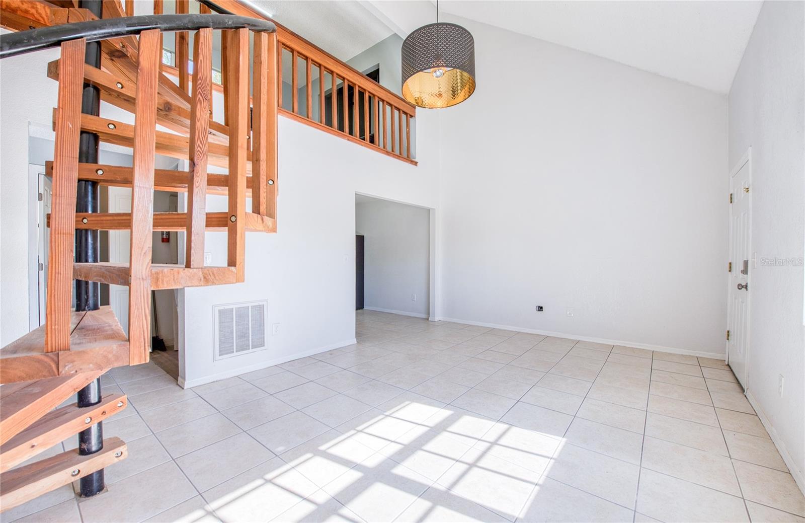 MANOR CONDO - Residential