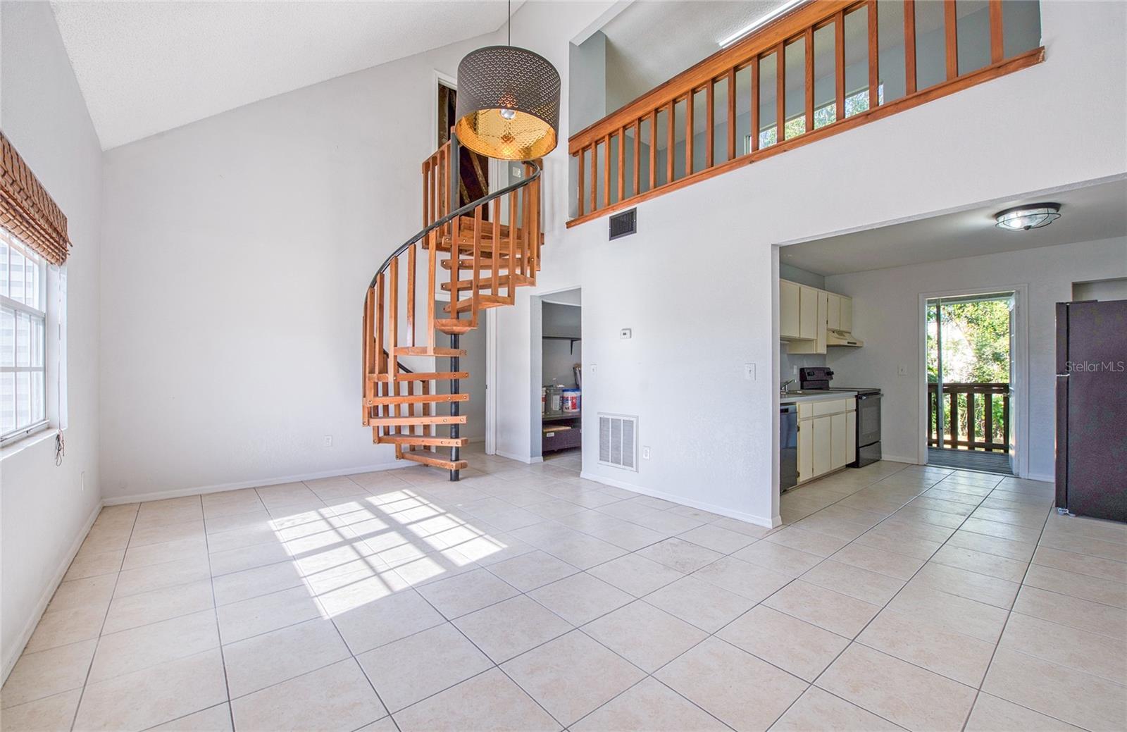 MANOR CONDO - Residential