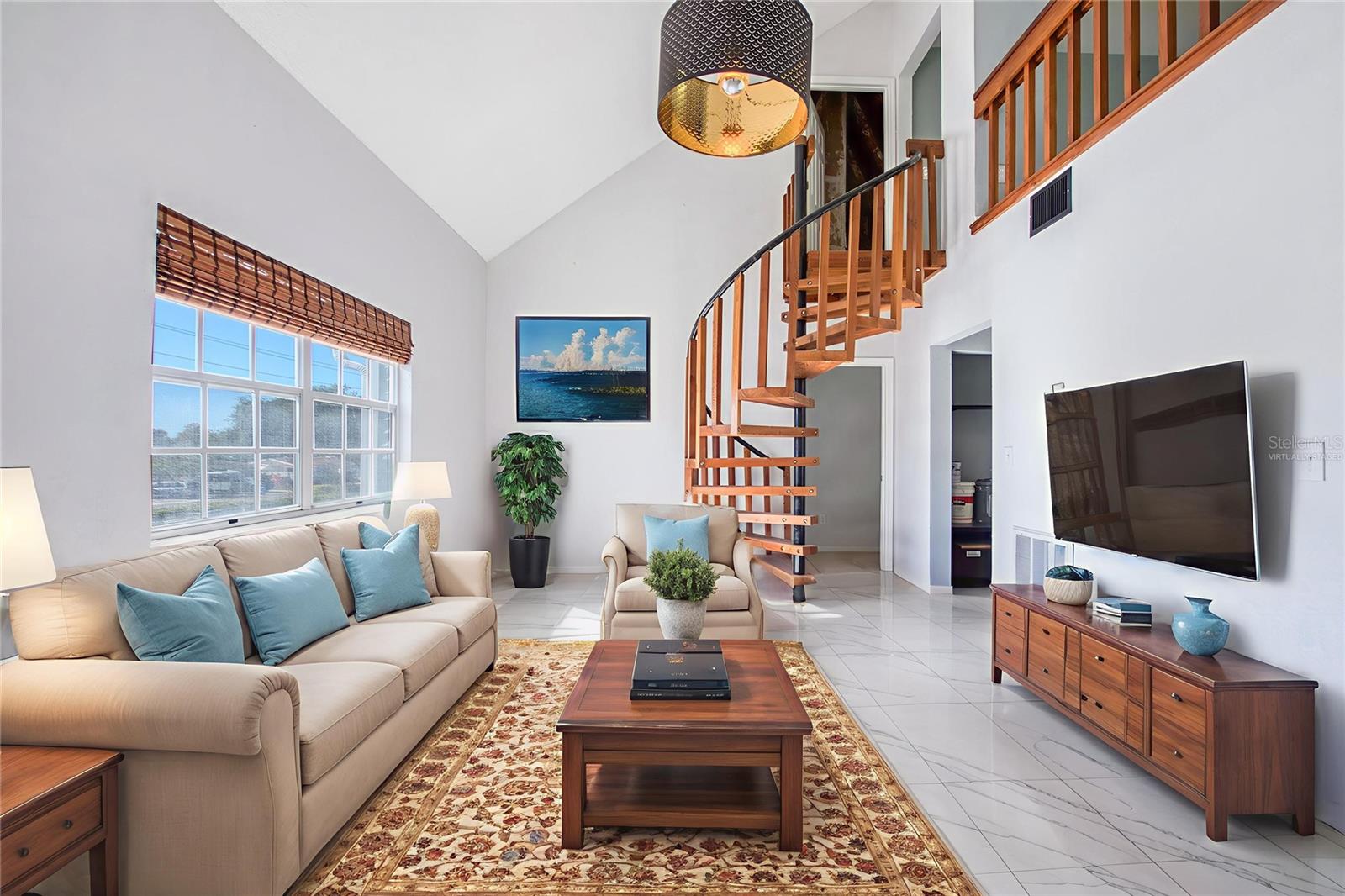 MANOR CONDO - Residential