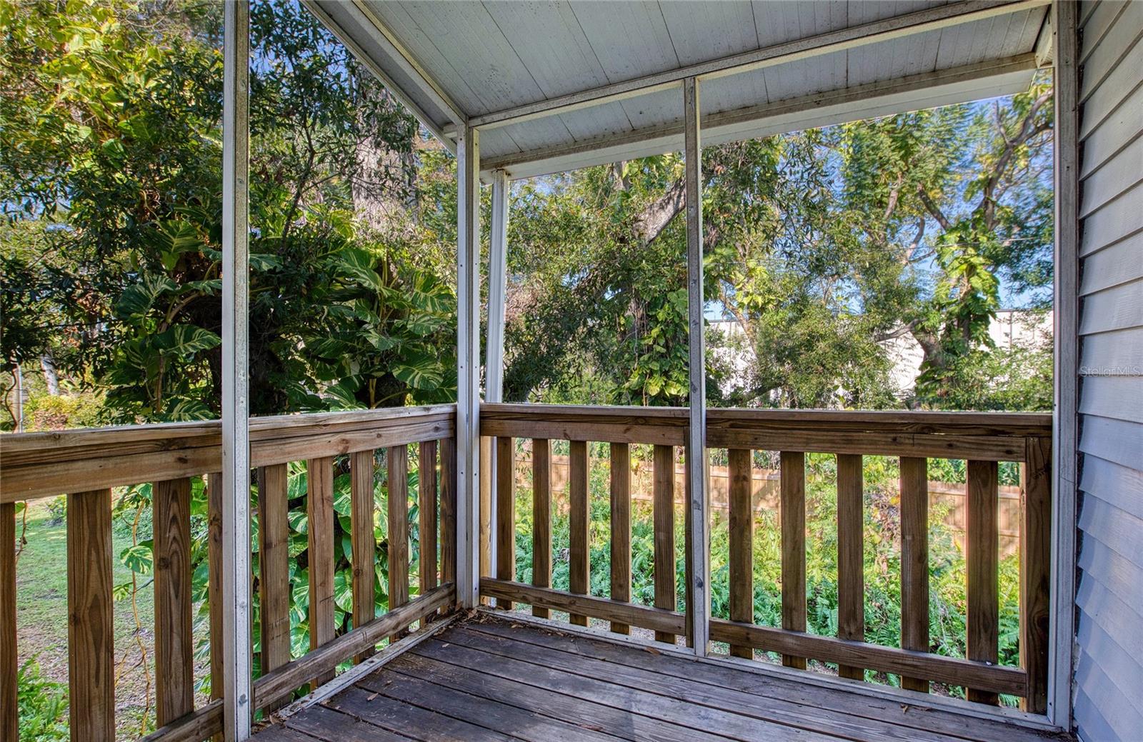 MANOR CONDO - Residential