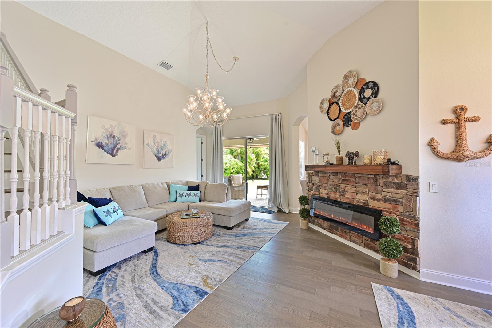 211 DAHLIA COURT