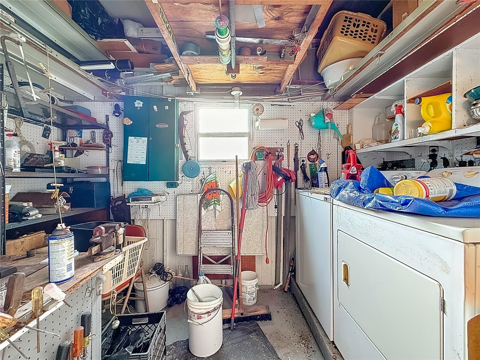 HOLIDAY SHORES MOBILE PARK UNREC - Residential