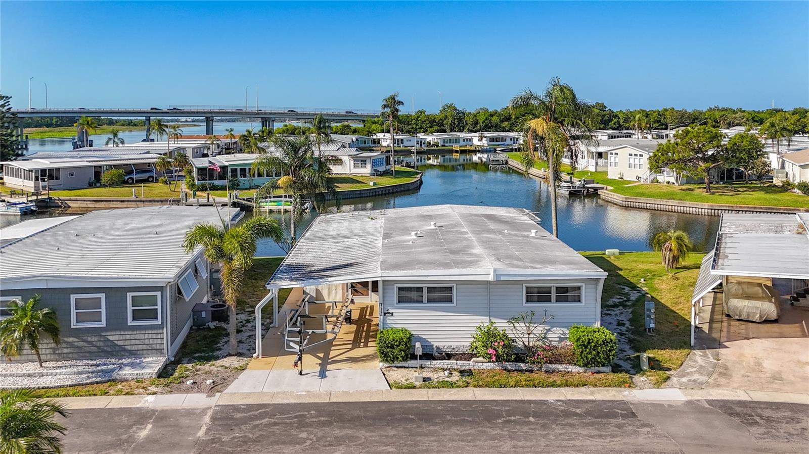 HOLIDAY SHORES MOBILE PARK UNREC - Residential