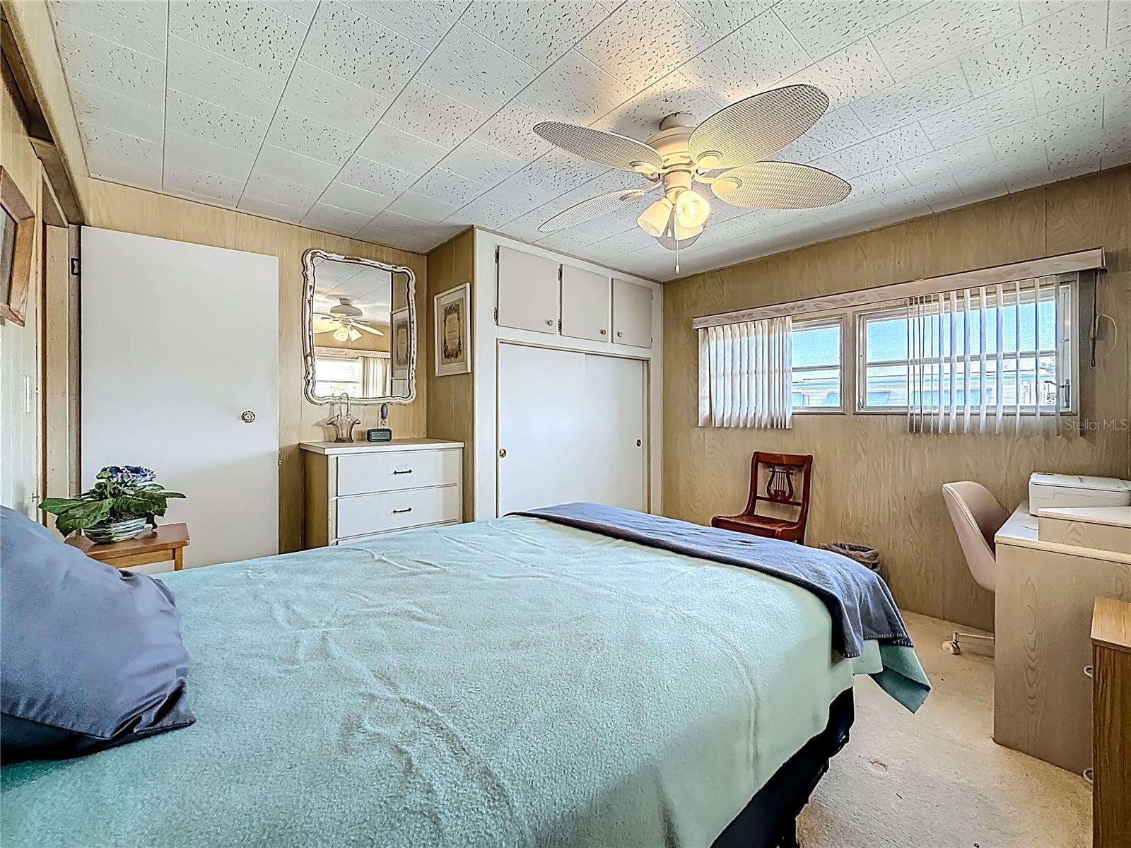 HOLIDAY SHORES MOBILE PARK UNREC - Residential