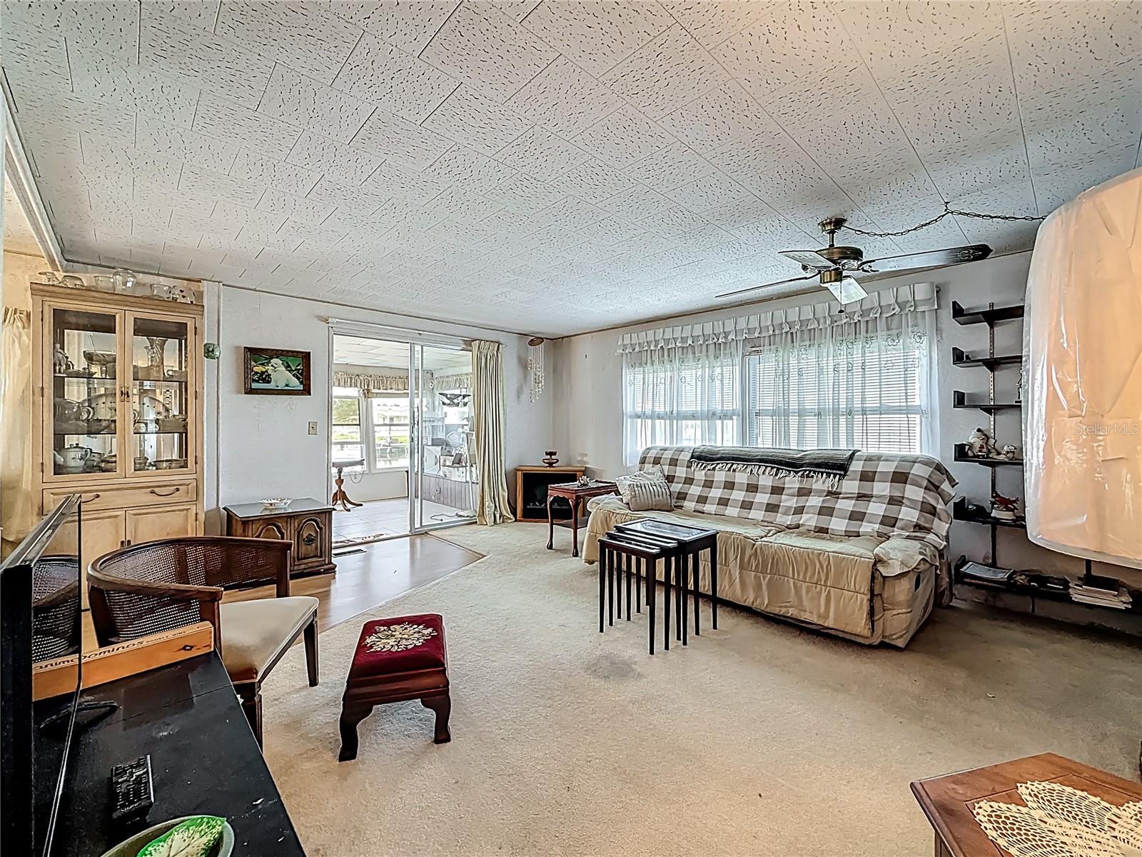 HOLIDAY SHORES MOBILE PARK UNREC - Residential