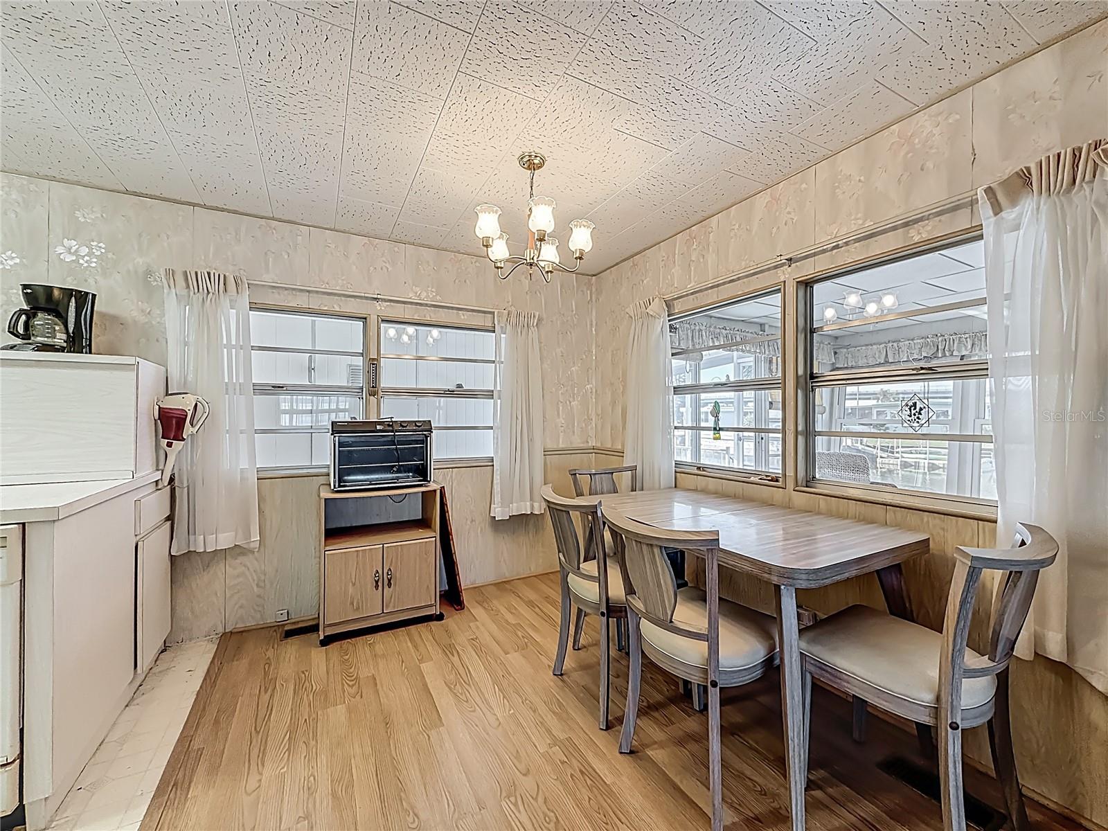 HOLIDAY SHORES MOBILE PARK UNREC - Residential