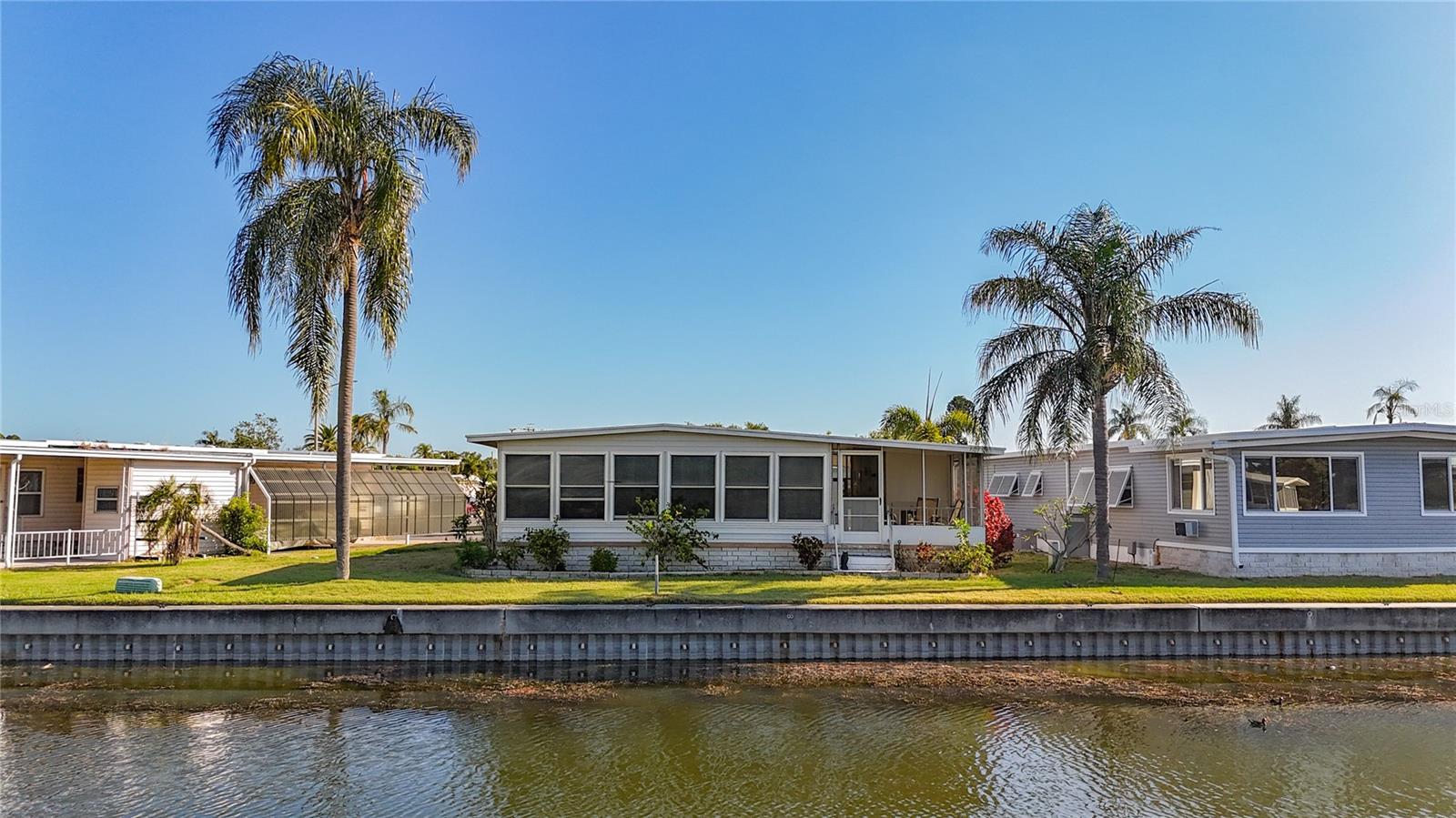 HOLIDAY SHORES MOBILE PARK UNREC - Residential