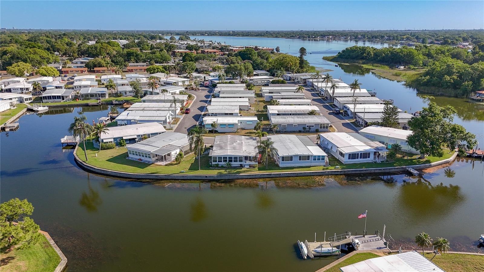 HOLIDAY SHORES MOBILE PARK UNREC - Residential