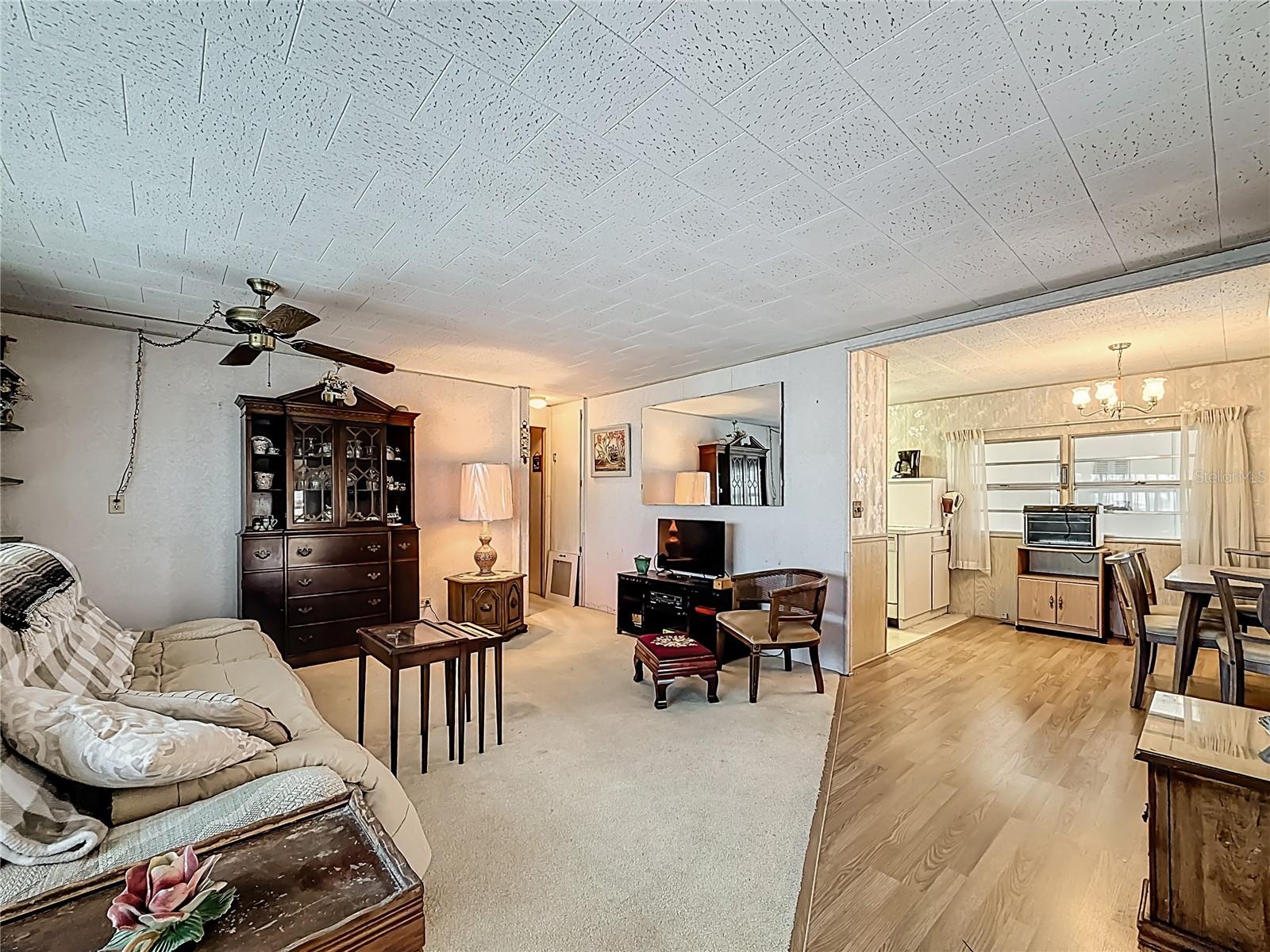 HOLIDAY SHORES MOBILE PARK UNREC - Residential