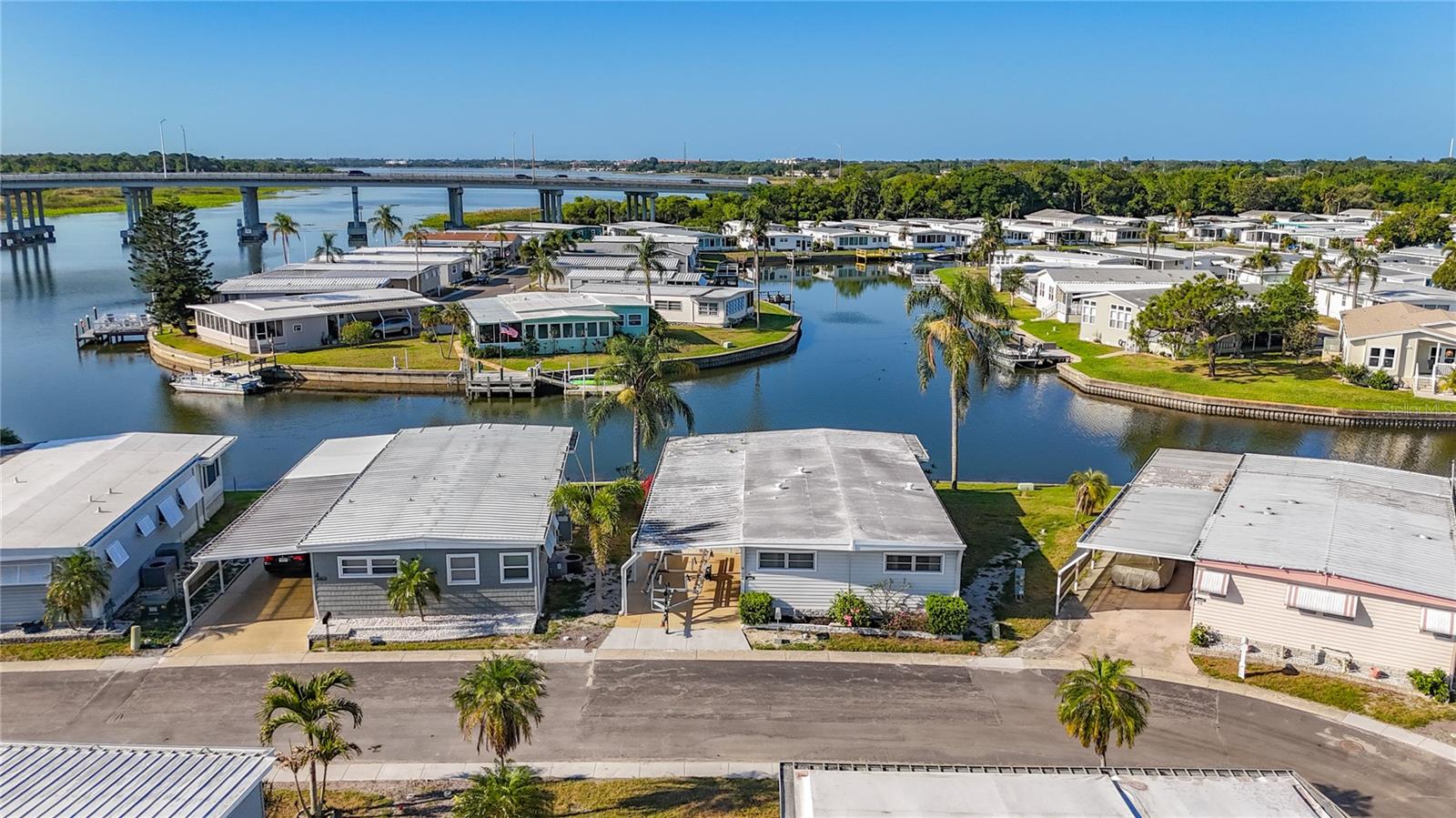 HOLIDAY SHORES MOBILE PARK UNREC - Residential