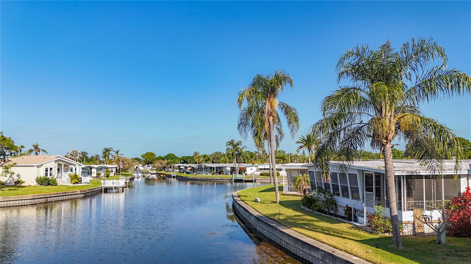 HOLIDAY SHORES MOBILE PARK UNREC - Residential